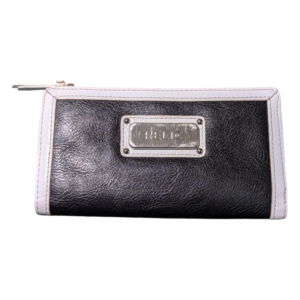 Relic Trifold White And Black Wallet Zipper Inside